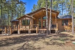 Fire Pit: Family-friendly Lakeside Retreat