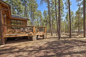 Fire Pit: Family-friendly Lakeside Retreat