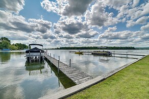 Charming Tiny Cottage 5 w/ Crooked Lake Access!