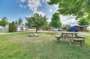 Charming Tiny Cottage 5 w/ Crooked Lake Access!