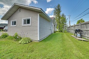 Charming Tiny Cottage 5 w/ Crooked Lake Access!