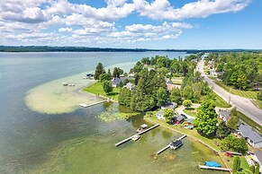 Charming Tiny Cottage 5 w/ Crooked Lake Access!