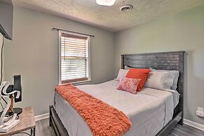 Quaint Downtown Murfreesboro Cottage w/ Lush Yard