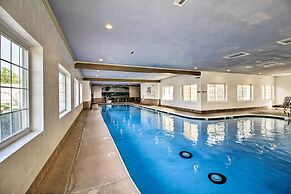 Pool & Step-free Access: Branson Resort Condo!