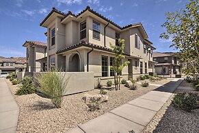 Chic Sun-soaked Townhome: 42 Mi to Zion Natl Park