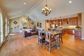 Hot Springs Home With Pool - 1/2 Mile to Oaklawn!