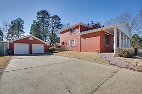 Hot Springs Home With Pool - 1/2 Mile to Oaklawn!