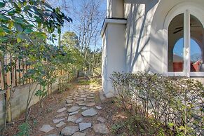 Hot Springs Home With Pool - 1/2 Mile to Oaklawn!