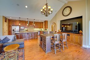 Hot Springs Home With Pool - 1/2 Mile to Oaklawn!