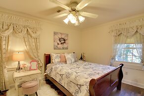 Hot Springs Home With Pool - 1/2 Mile to Oaklawn!
