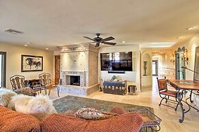 Luxe Tucson Vineyard Home w/ Views & Fire Pit