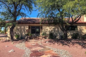 Luxe Tucson Vineyard Home w/ Views & Fire Pit