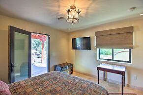 Luxe Tucson Vineyard Home w/ Views & Fire Pit
