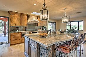 Luxe Tucson Vineyard Home w/ Views & Fire Pit