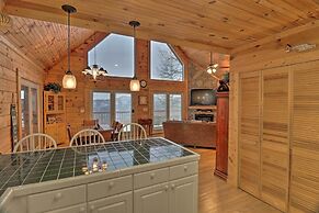 Smoky Mountain Cabin w/ Hot Tub & Views!