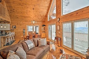 Smoky Mountain Cabin w/ Hot Tub & Views!