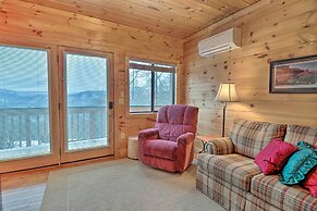 Smoky Mountain Cabin w/ Hot Tub & Views!