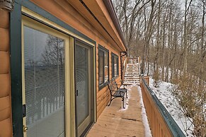 Smoky Mountain Cabin w/ Hot Tub & Views!
