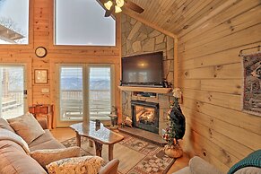 Smoky Mountain Cabin w/ Hot Tub & Views!
