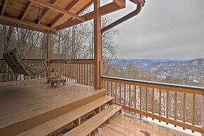 Smoky Mountain Cabin w/ Hot Tub & Views!