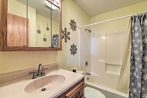 Cozy Angel Fire Condo < Half Mi to Resort!