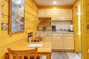 3 Mi to Dollywood: Pigeon Forge Resort Studio!