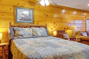 3 Mi to Dollywood: Pigeon Forge Resort Studio!