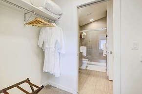 Beautiful Townhome - Steps to Downtown Boise!