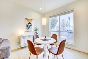 Beautiful Townhome - Steps to Downtown Boise!
