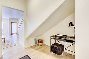Beautiful Townhome - Steps to Downtown Boise!