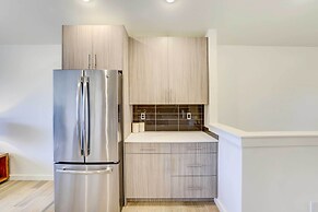 Beautiful Townhome - Steps to Downtown Boise!