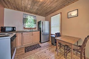 Pet-friendly Cottage w/ Fire Pit - 3 Mi to Siu!