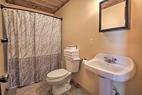 Pet-friendly Cottage w/ Fire Pit - 3 Mi to Siu!