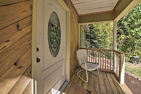 Pet-friendly Cottage w/ Fire Pit - 3 Mi to Siu!