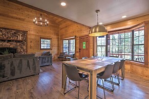 Deck, Games & Fire Pit: Modern Pine Cabin!
