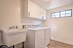 Deck, Games & Fire Pit: Modern Pine Cabin!