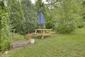 Cozy 1930s-style Waterfront Maine Cabin w/ Dock!
