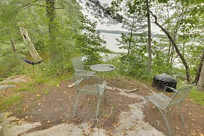Cozy 1930s-style Waterfront Maine Cabin w/ Dock!