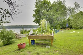 Cozy 1930s-style Waterfront Maine Cabin w/ Dock!