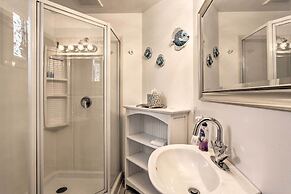 Sun-soaked Coastal Cottage w/ Deck + Walk to Beach