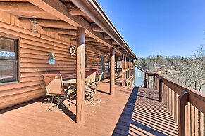 Lake Norman Cabin: Private Dock & Hot Tub!