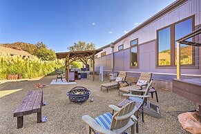 Pet-friendly Sedona Home w/ Yard & Hot Tub!