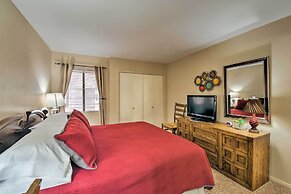 Condo on Golf Course: 2 Mi to Grindstone Lake!