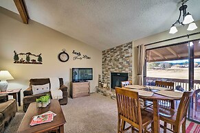 Condo on Golf Course: 2 Mi to Grindstone Lake!