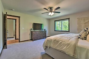 Modern Nisswa Escape w/ Deck: Walk to Gull Lake!