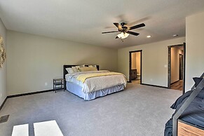 Modern Nisswa Escape w/ Deck: Walk to Gull Lake!