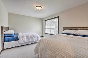 Modern Nisswa Escape w/ Deck: Walk to Gull Lake!