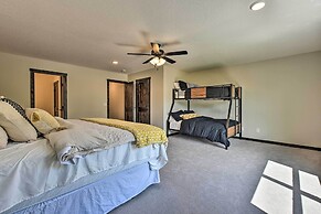 Modern Nisswa Escape w/ Deck: Walk to Gull Lake!