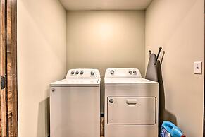 Modern Nisswa Escape w/ Deck: Walk to Gull Lake!