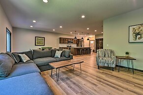 Modern Nisswa Escape w/ Deck: Walk to Gull Lake!